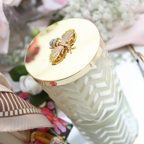 Herringbone Candle With Scarf Blond Vanilla - Cream and Gold Bee Lid