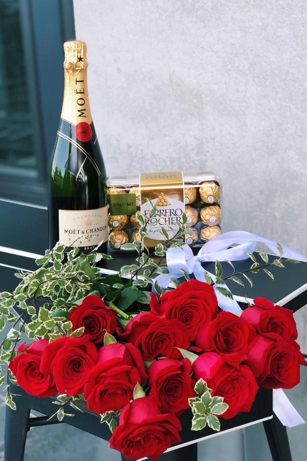 1 Dozen Colombian Roses In Hollywood Box With Moet & Ferrero Rocher Chocolates