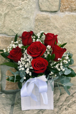 1/2 Dozen Valentines Day Roses in Hessian Tote